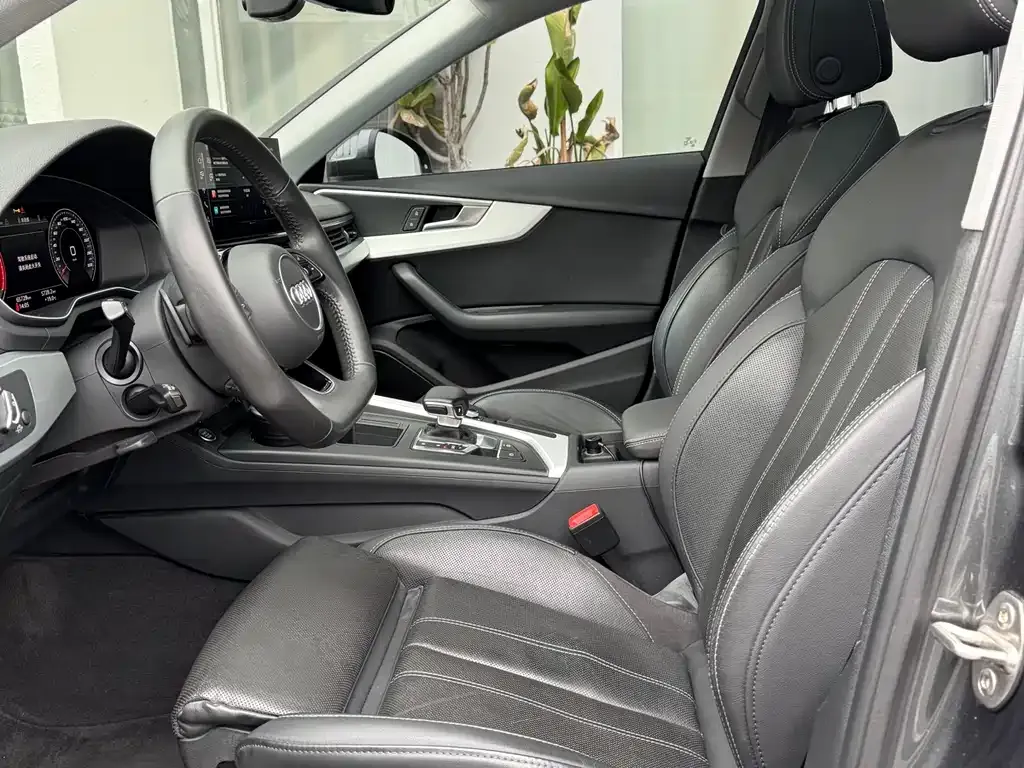 Audi A4L 2021 из CN, фото 7