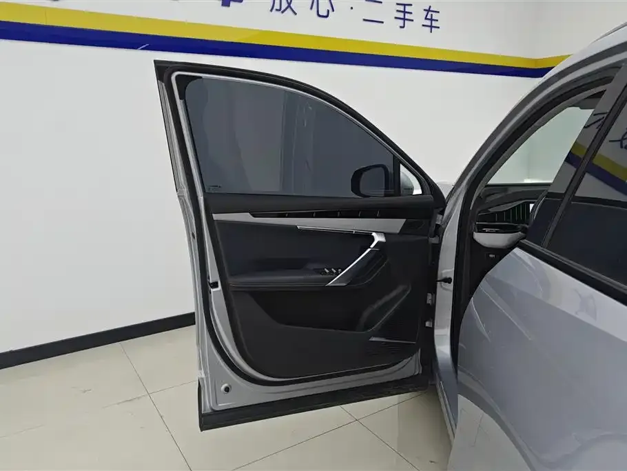 Geely Boyue L 2025 из CN, фото 2