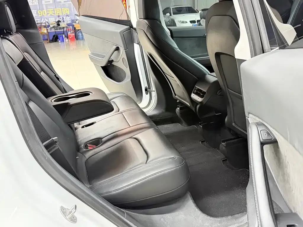 Tesla Model Y 2022 из CN, фото 8