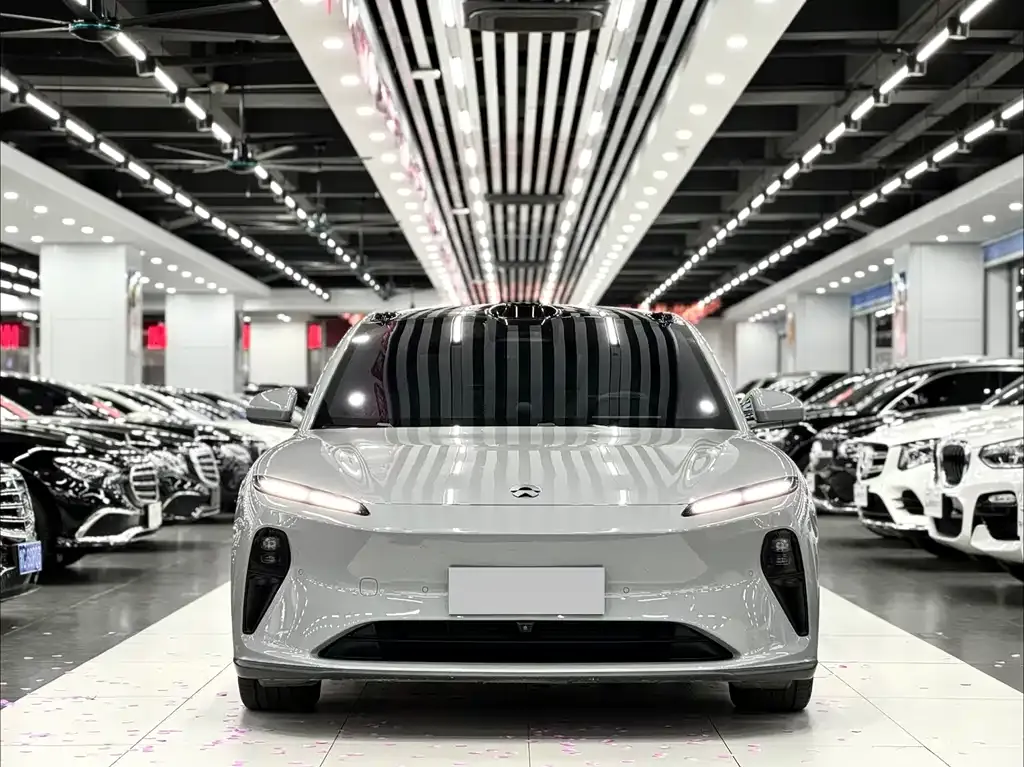 NIO ET5 — фото 2
