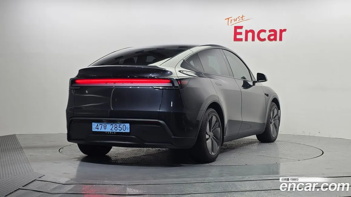 Tesla Model Y 2025 из KR, фото 2