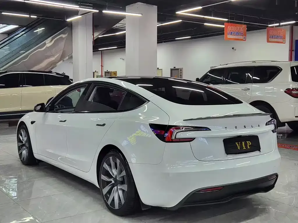 Tesla Model 3 2024 из CN, фото 2