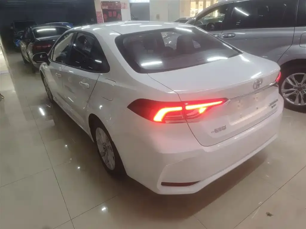 Toyota Corolla 2025 из CN, фото 5