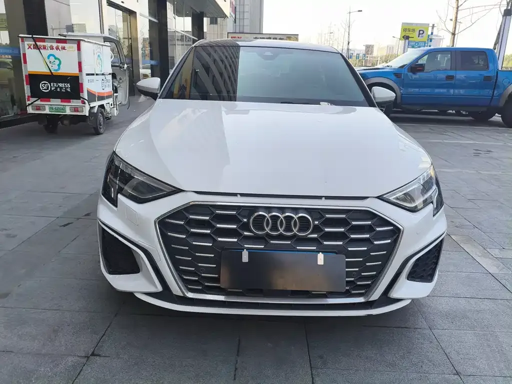 Audi A3 2023 из CN, фото 10
