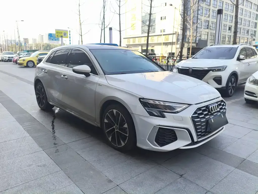 Audi A3 2023 из CN, фото 5