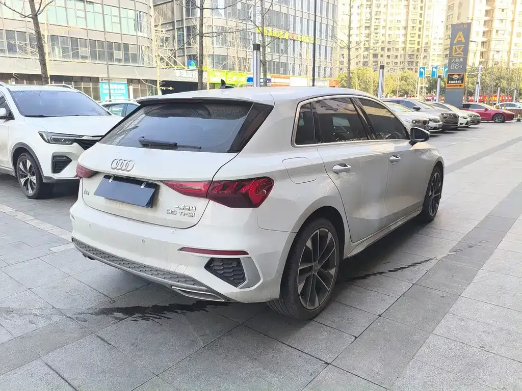 Audi A3 2023 из CN, фото 7