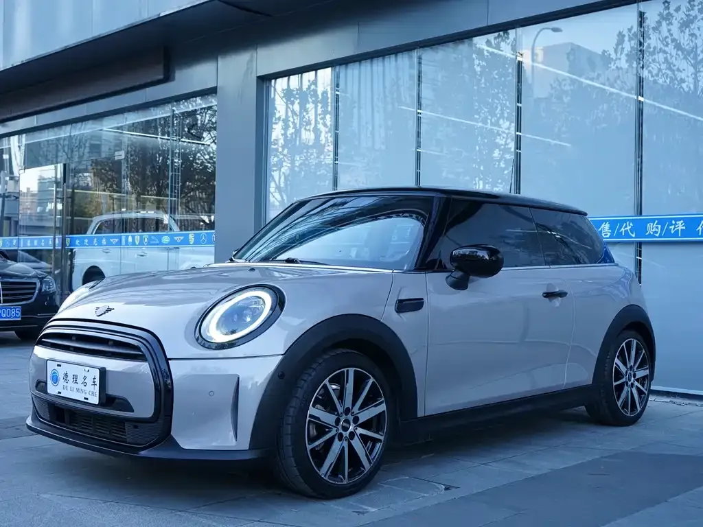MINI Cooper (3-door) 2023 из CN, фото 10