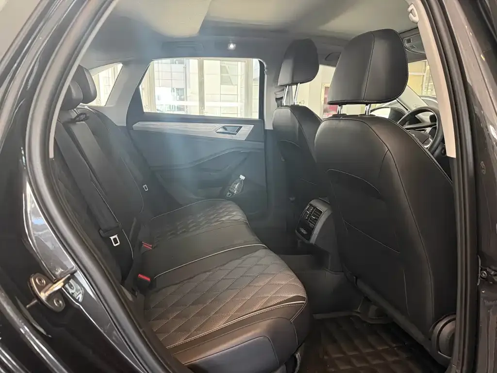 Volkswagen Sagitar 2025 из CN, фото 9