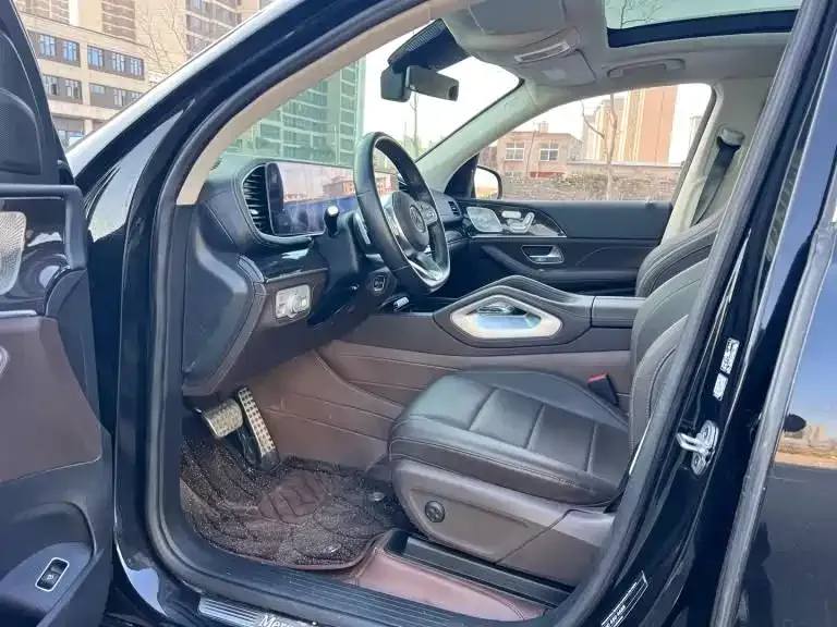 Mercedes-Benz GLS — фото 10