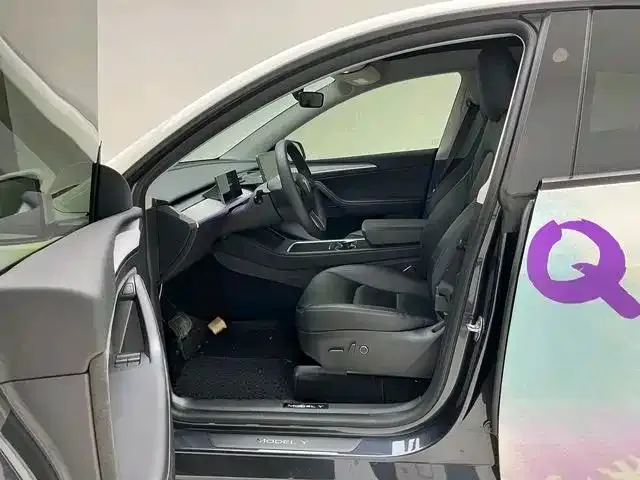 Tesla Model Y 2024 из CN, фото 7