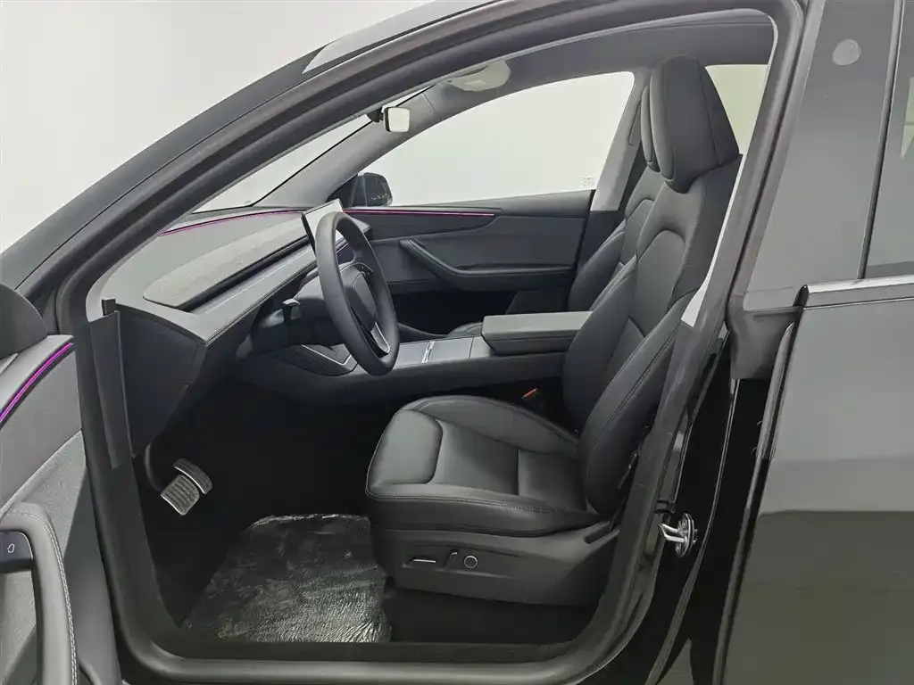 Tesla Model Y 2025 из CN, фото 10