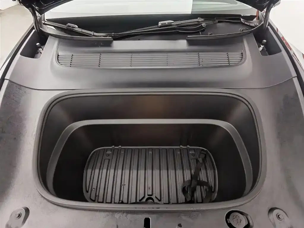 Tesla Model Y 2025 из CN, фото 7