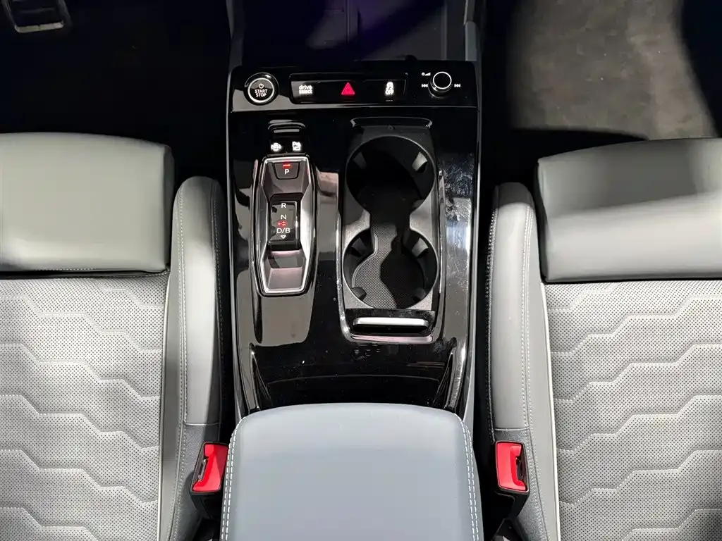 Audi Q6L e-tron 2025 из CN, фото 10