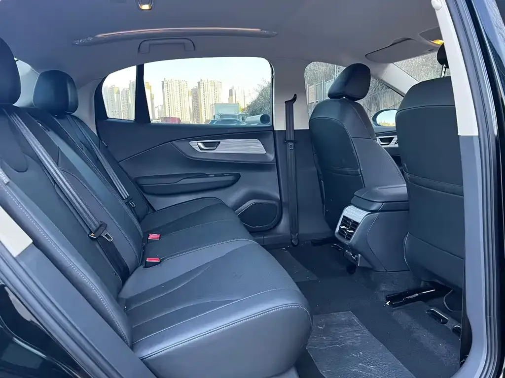 Hongqi E-QM5 — фото 2