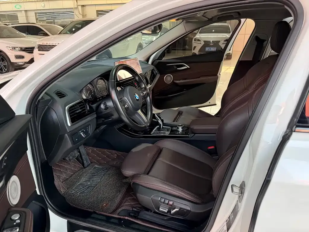 BMW 1 Series 2021 из CN, фото 8
