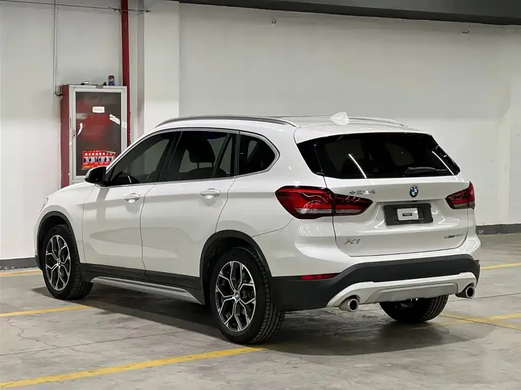 BMW X1 — фото 10
