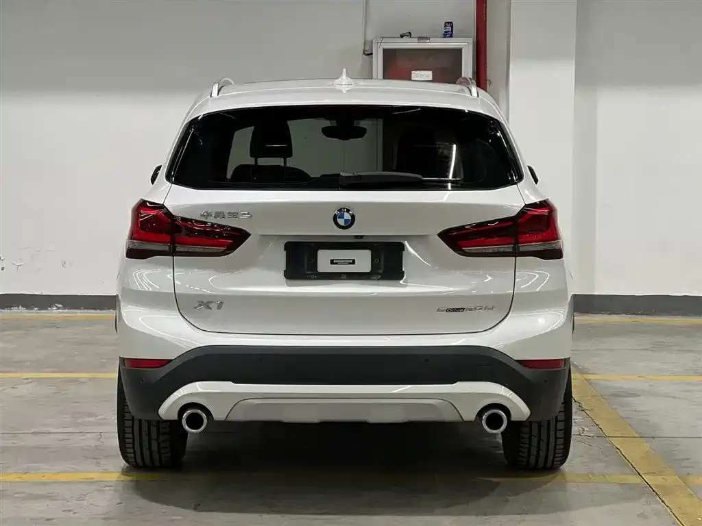 BMW X1 — фото 5