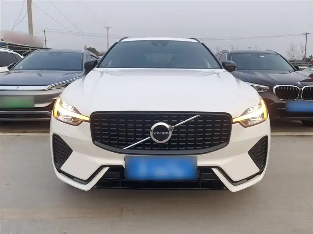 Volvo XC60 2024 из CN, фото 2