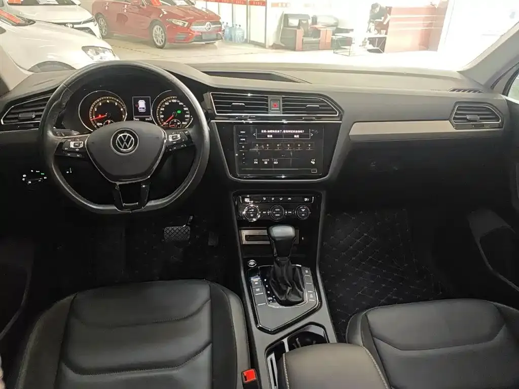 Volkswagen Tiguan L 2021 из CN, фото 5