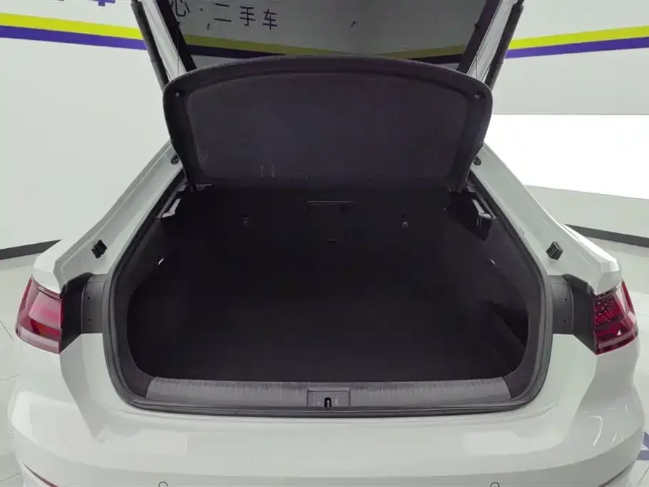 Volkswagen CC 2022 из CN, фото 2
