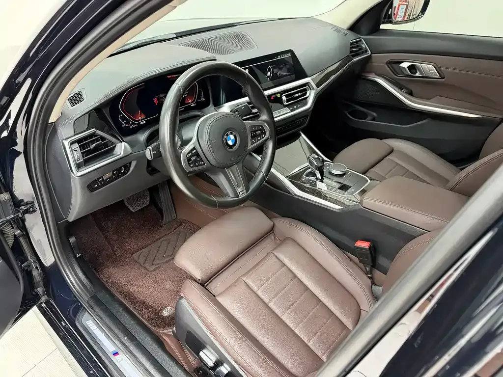 BMW 3 Series 2021 из CN, фото 3