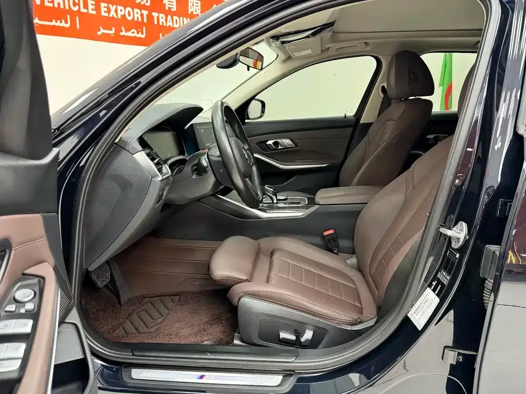 BMW 3 Series 2021 из CN, фото 10
