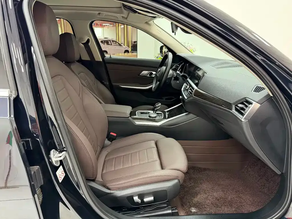 BMW 3 Series 2021 из CN, фото 8