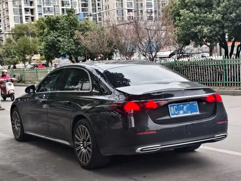 Mercedes-Benz E-Class 2024 из CN, фото 10