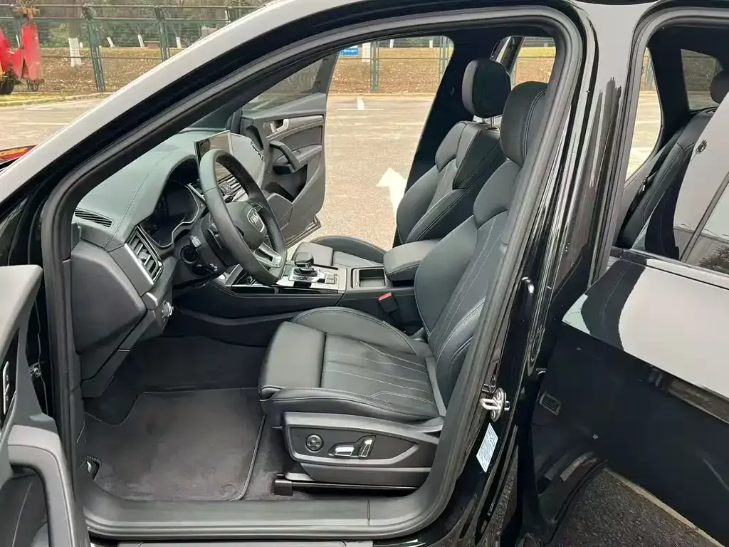 Audi Q5L 2024 из CN, фото 9
