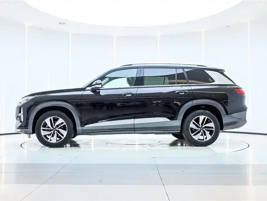 Audi Q6 2023 из CN, фото 2