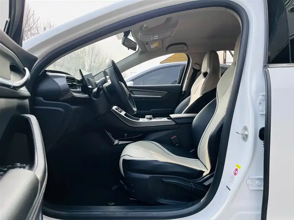Audi Q3 2021 из CN, фото 5