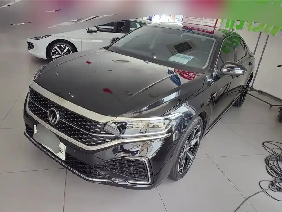 Volkswagen Passat 2024 из CN, фото 1