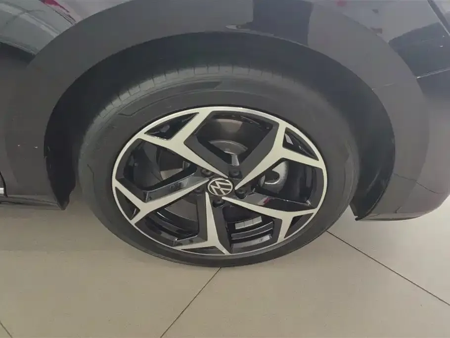 Volkswagen Passat 2024 из CN, фото 6