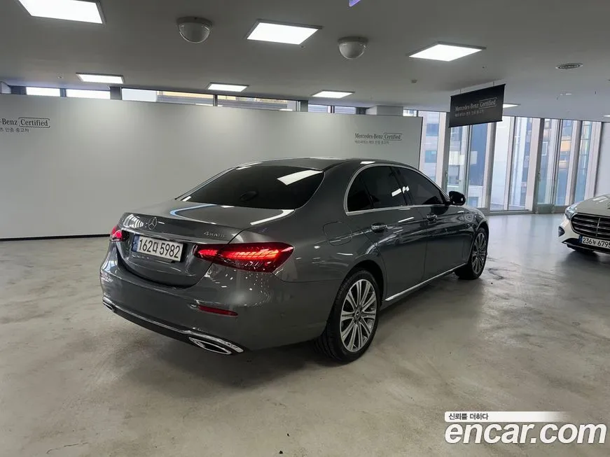 Mercedes-Benz E-Class 2023 из KR, фото 2