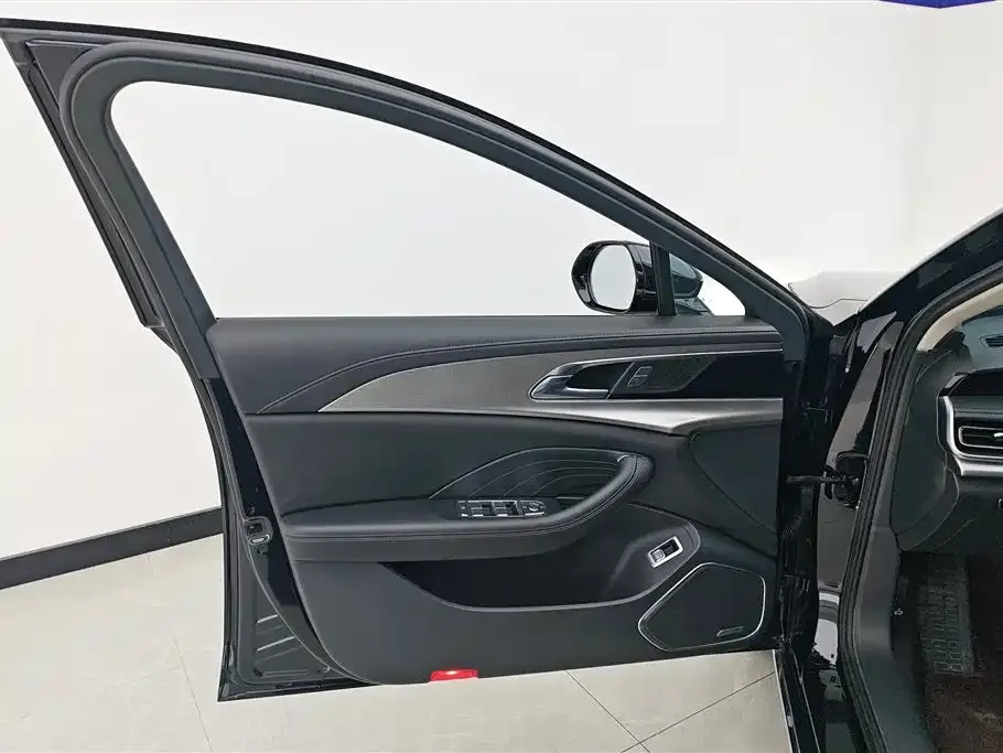Hongqi H5 2023 из CN, фото 3