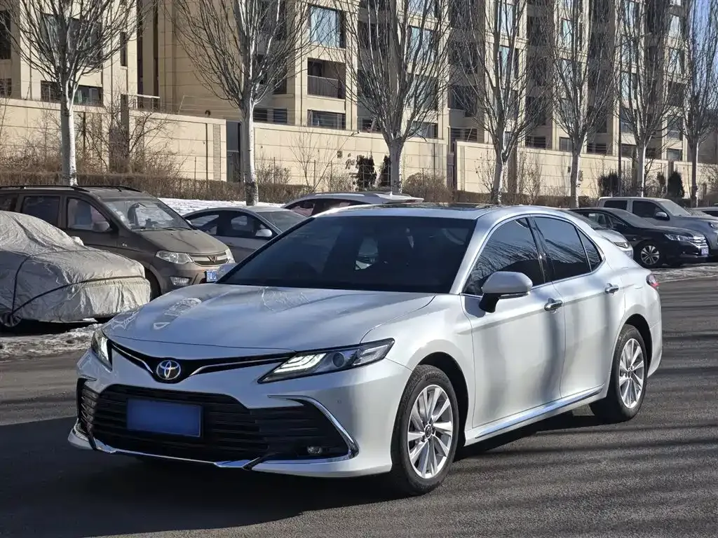 Toyota Camry 2023 из CN, фото 1