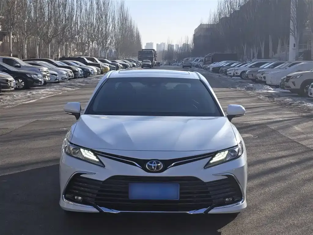 Toyota Camry 2023 из CN, фото 3