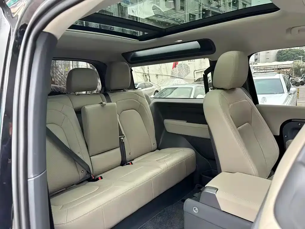 Land Rover Defender 2023 из CN, фото 7