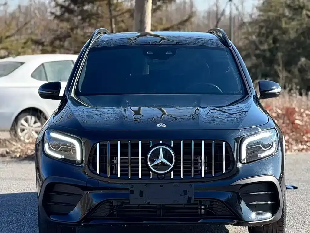 Mercedes-Benz GLB AMG — фото 6