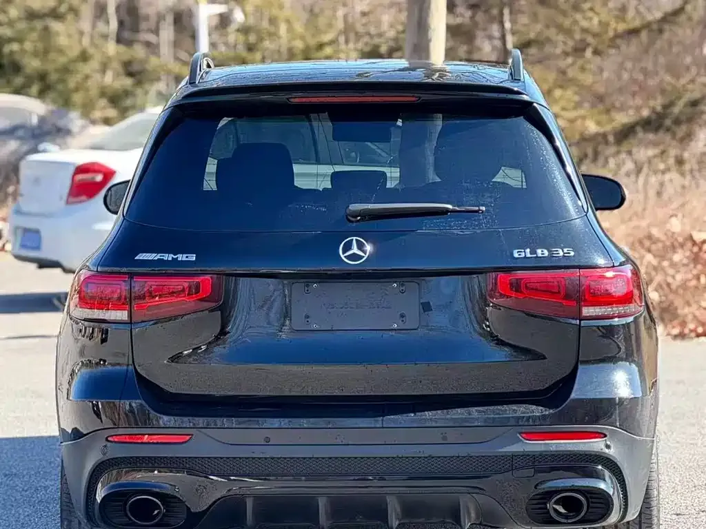 Mercedes-Benz GLB AMG — фото 9