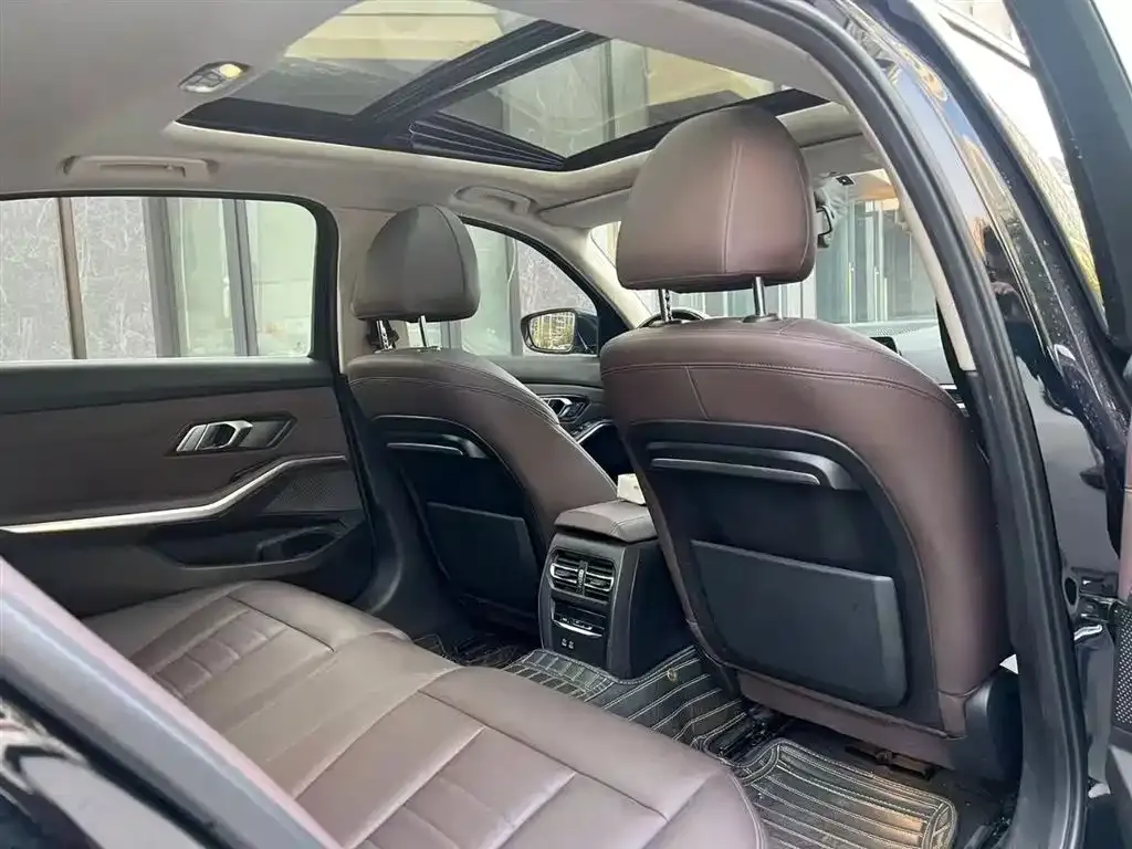 BMW 3 Series 2021 из CN, фото 9