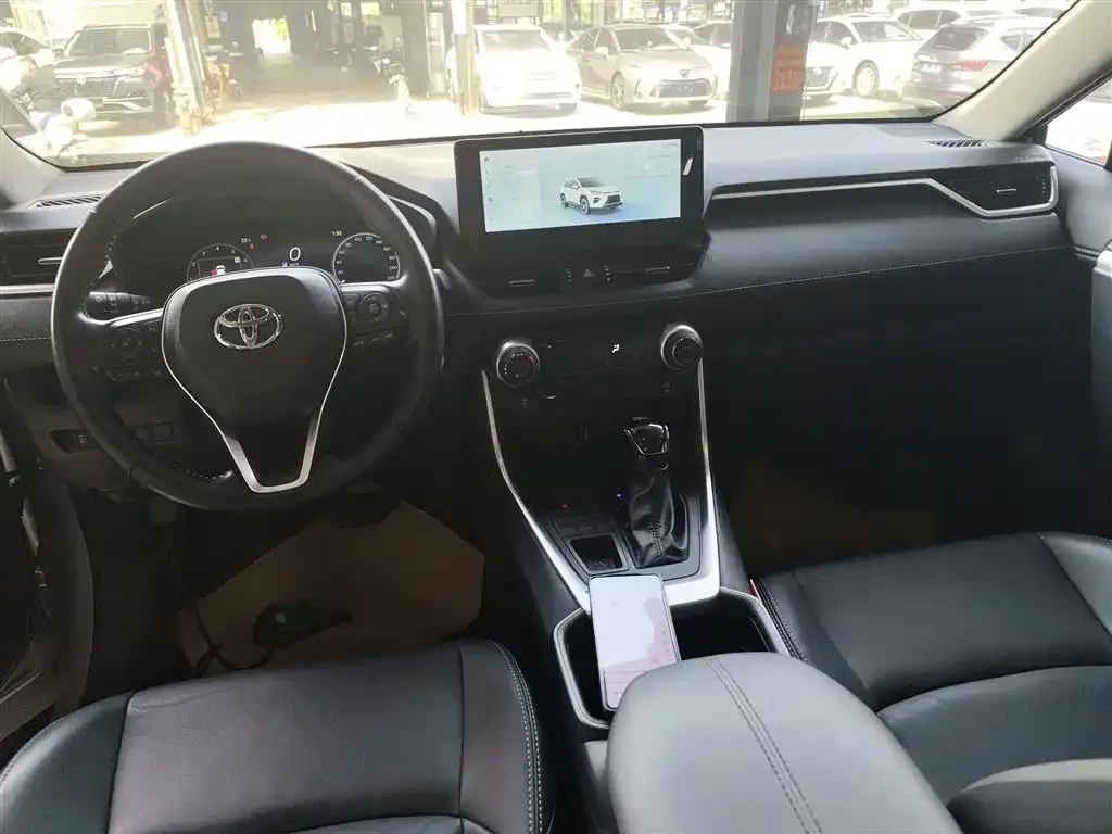 Toyota Wildlander 2023 из CN, фото 2