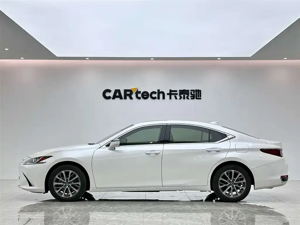 Lexus ES 2023 из CN, фото 3