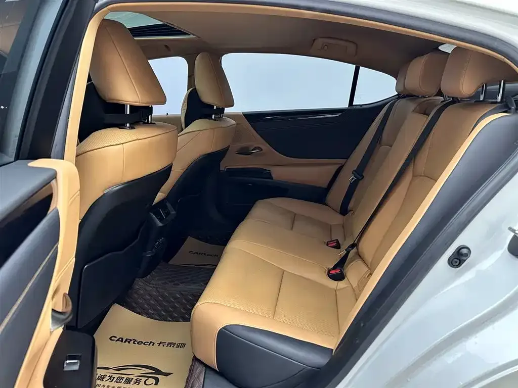 Lexus ES 2023 из CN, фото 6