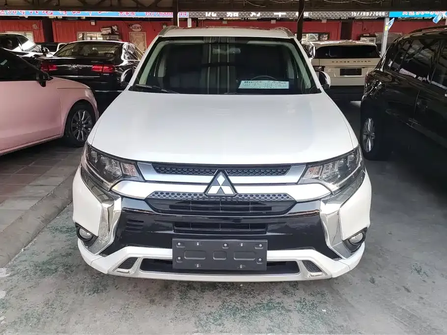 Mitsubishi Outlander 2021 из CN, фото 7