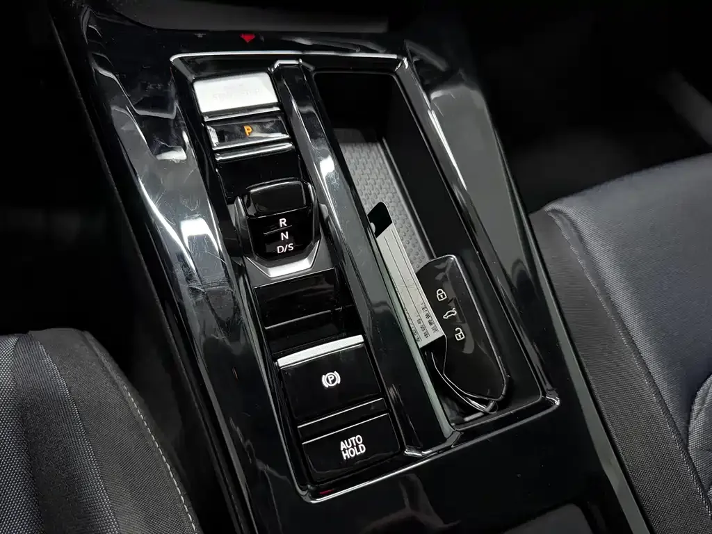 Volkswagen Lamando 2023 из CN, фото 7