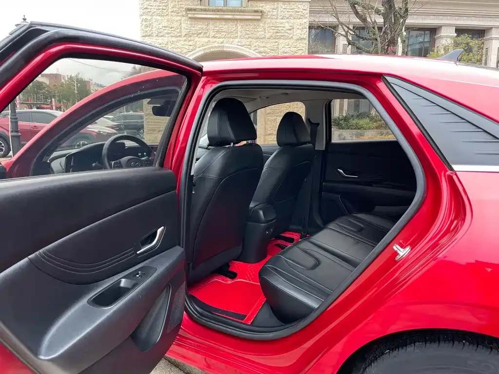 Hyundai Elantra 2021 из CN, фото 3