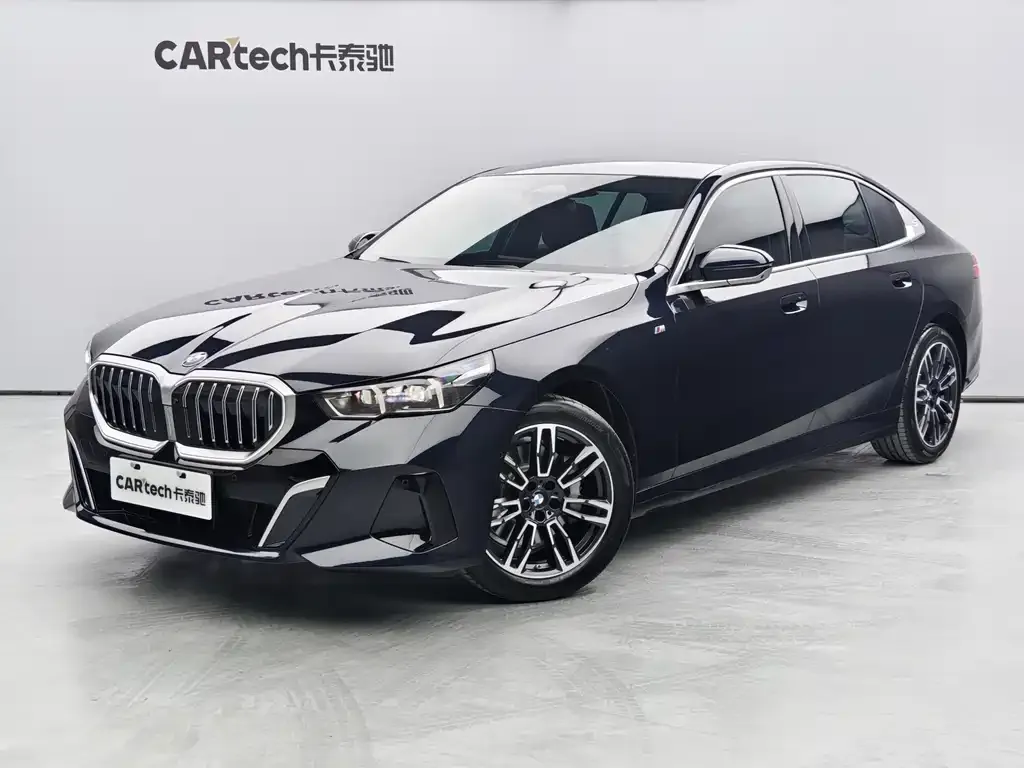 BMW 5 Series 2025 из CN, фото 1
