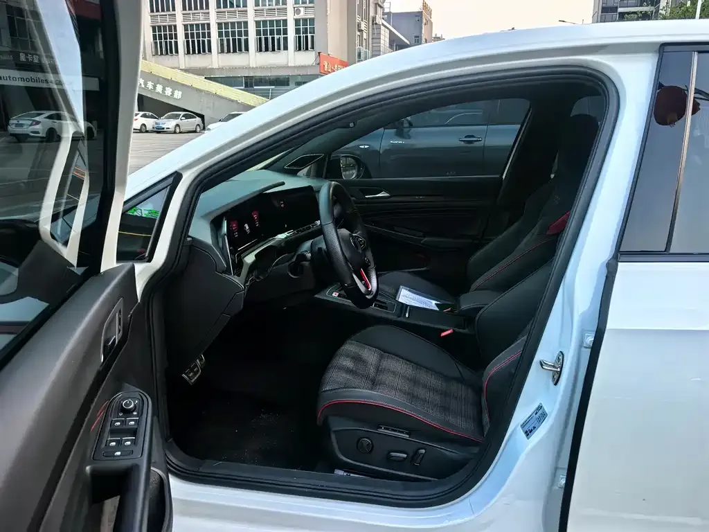 Volkswagen Golf GTI 2023 из CN, фото 9