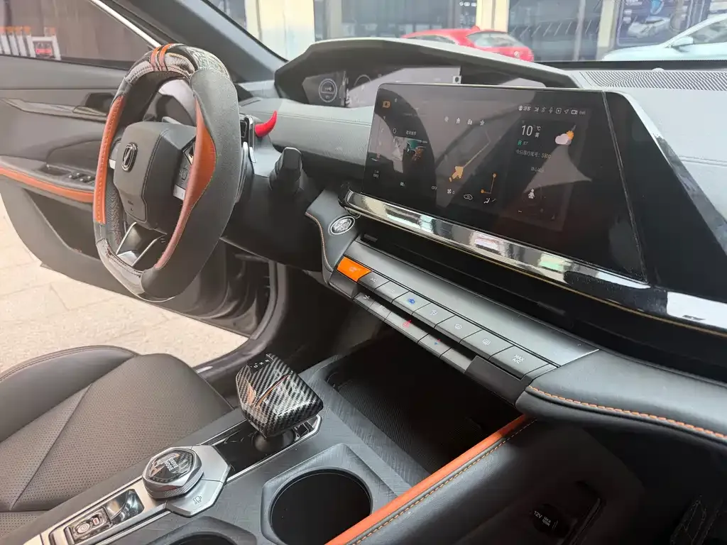 Changan UNI-V 2023 из CN, фото 2